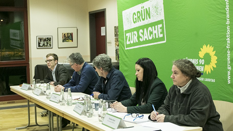 Tim Heinenmann, Eckhard Bock, Thomas von Gizycki, Franziska Heß, Christine Dorn Foto: Seema Mehta/Fraktion