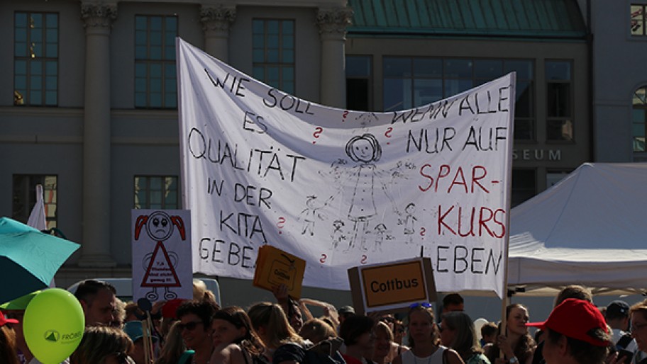 Kita-Demo vor dem Landtag Brandenburg © Johannes Göring/Fraktion