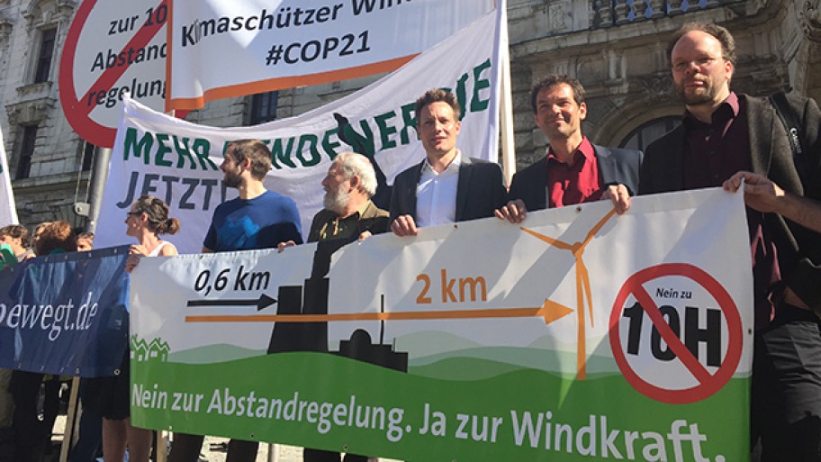 Die Bayerische Landtagsfraktion demonstriert gegen 10H © Thomas Kohl / Grüne Fraktion Bayern