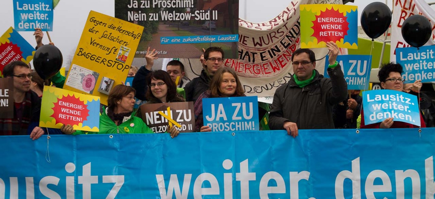 Demonstration in Welzow gegen die Abbaggerung von Braunkohle am 10. Dezember 2013 © ideengruen.de / Marklus Pichlmaier
